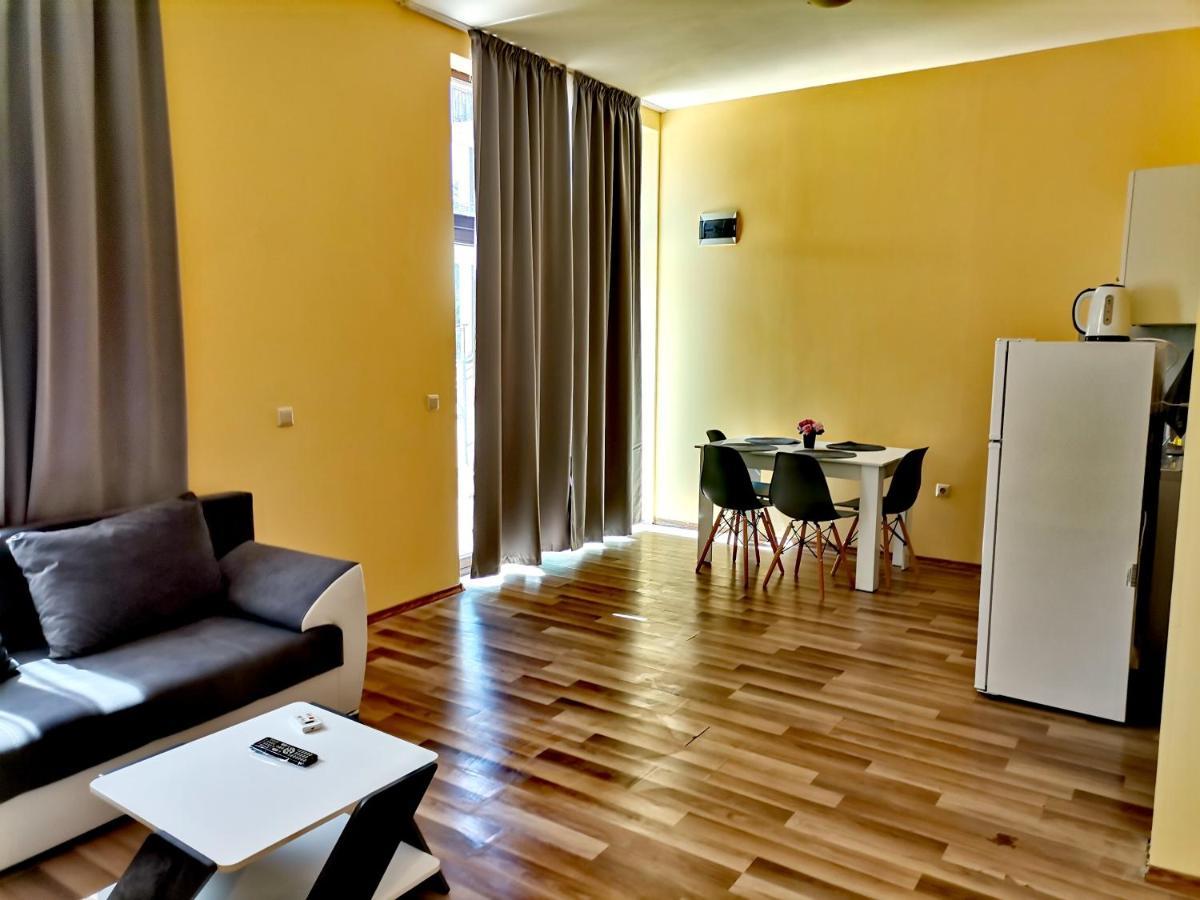 Pool Apartment Amadeus Lux Slantschew brjag Exterior foto