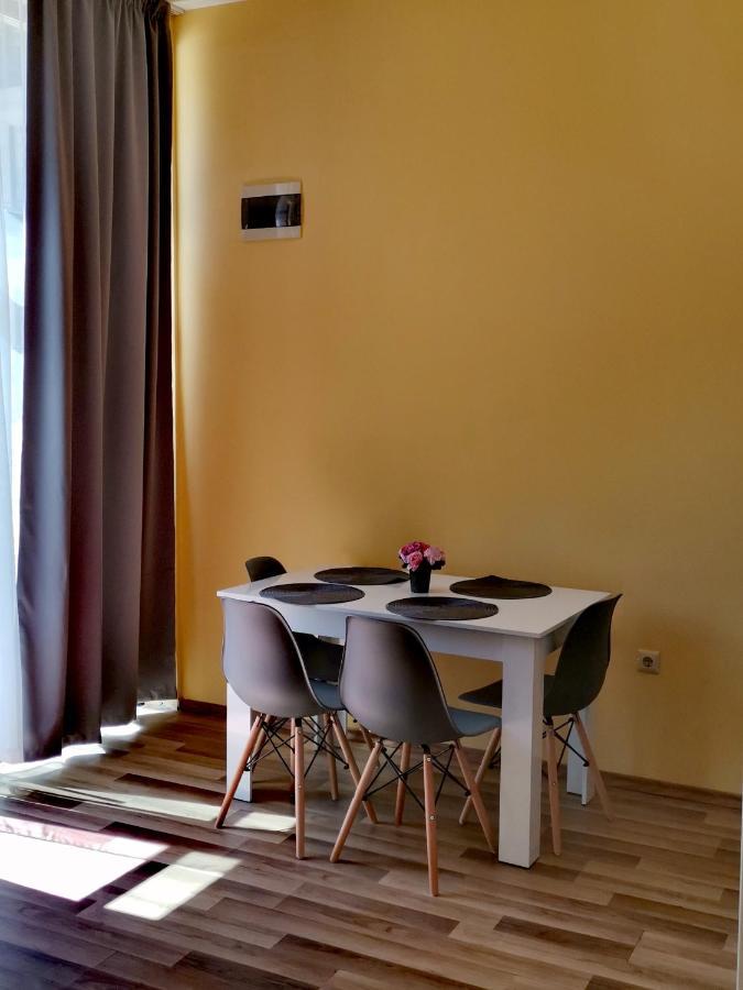 Pool Apartment Amadeus Lux Slantschew brjag Exterior foto